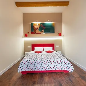 Alex Apartments Near Kreshatik St Апартаменты